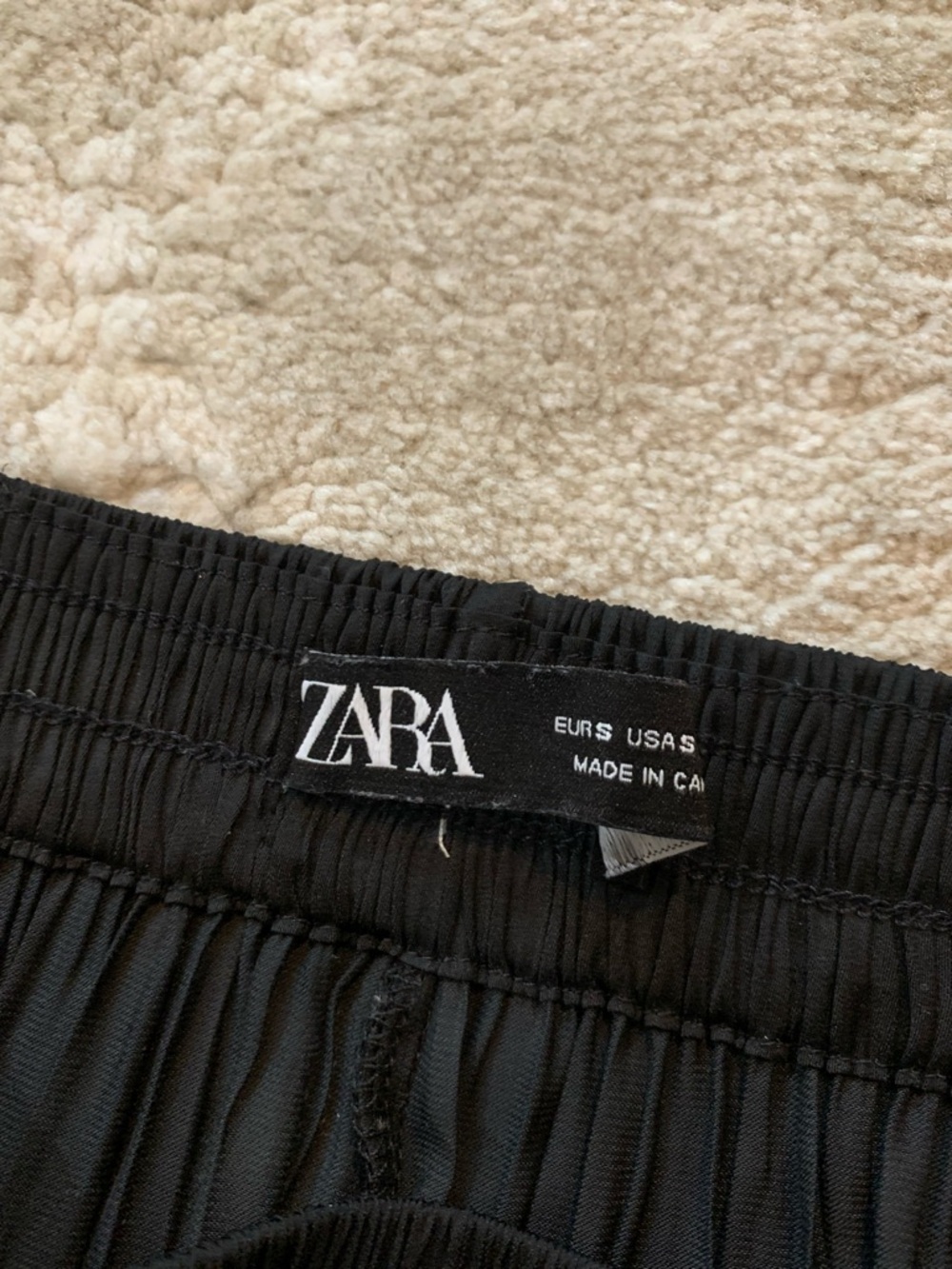 Zara Black Wide-Leg Pleated Pants